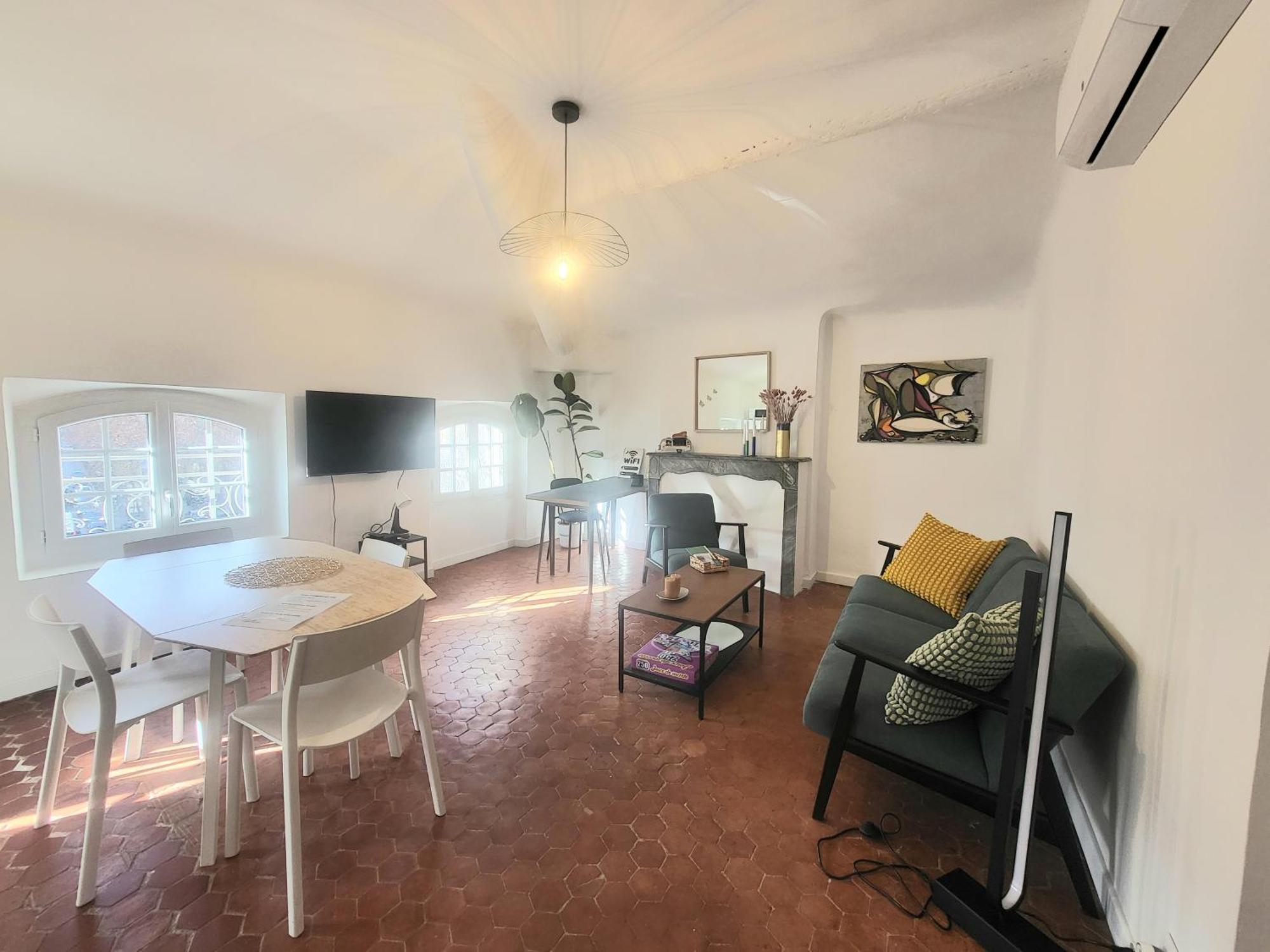 Au Coeur De Marseille, Le Stassi Apartament